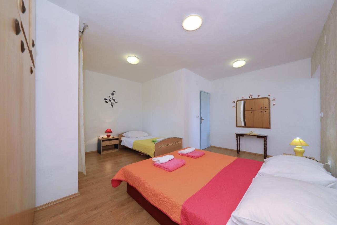 Apartments Luca Ражанац Экстерьер фото