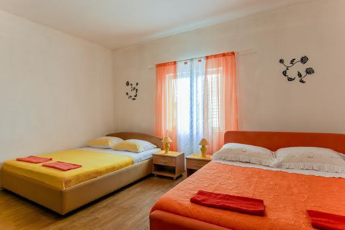 Apartments Luca Ражанац Экстерьер фото